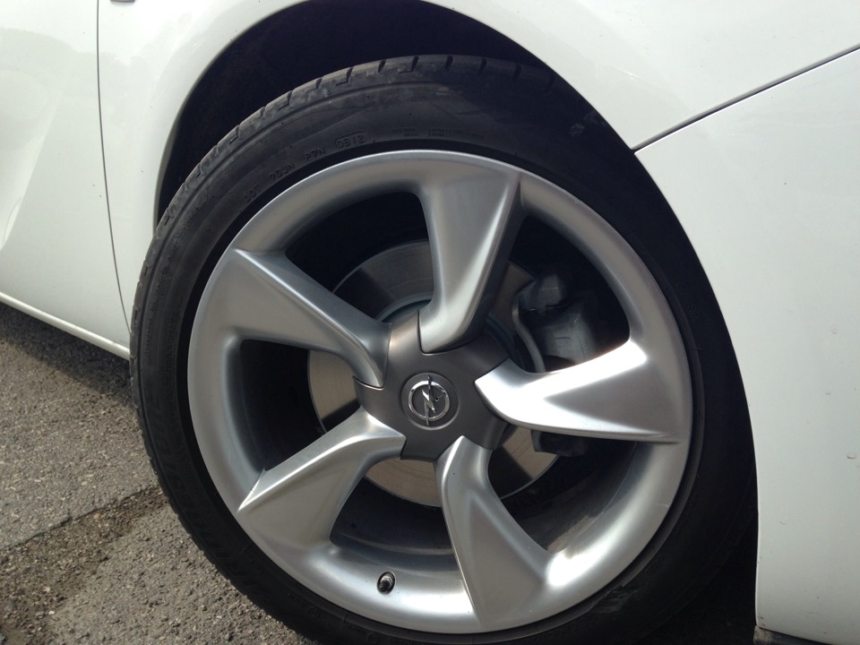 Замена тормозных дисков и колодок — Opel Astra J GTC, 1,6 л, 2012 года ...