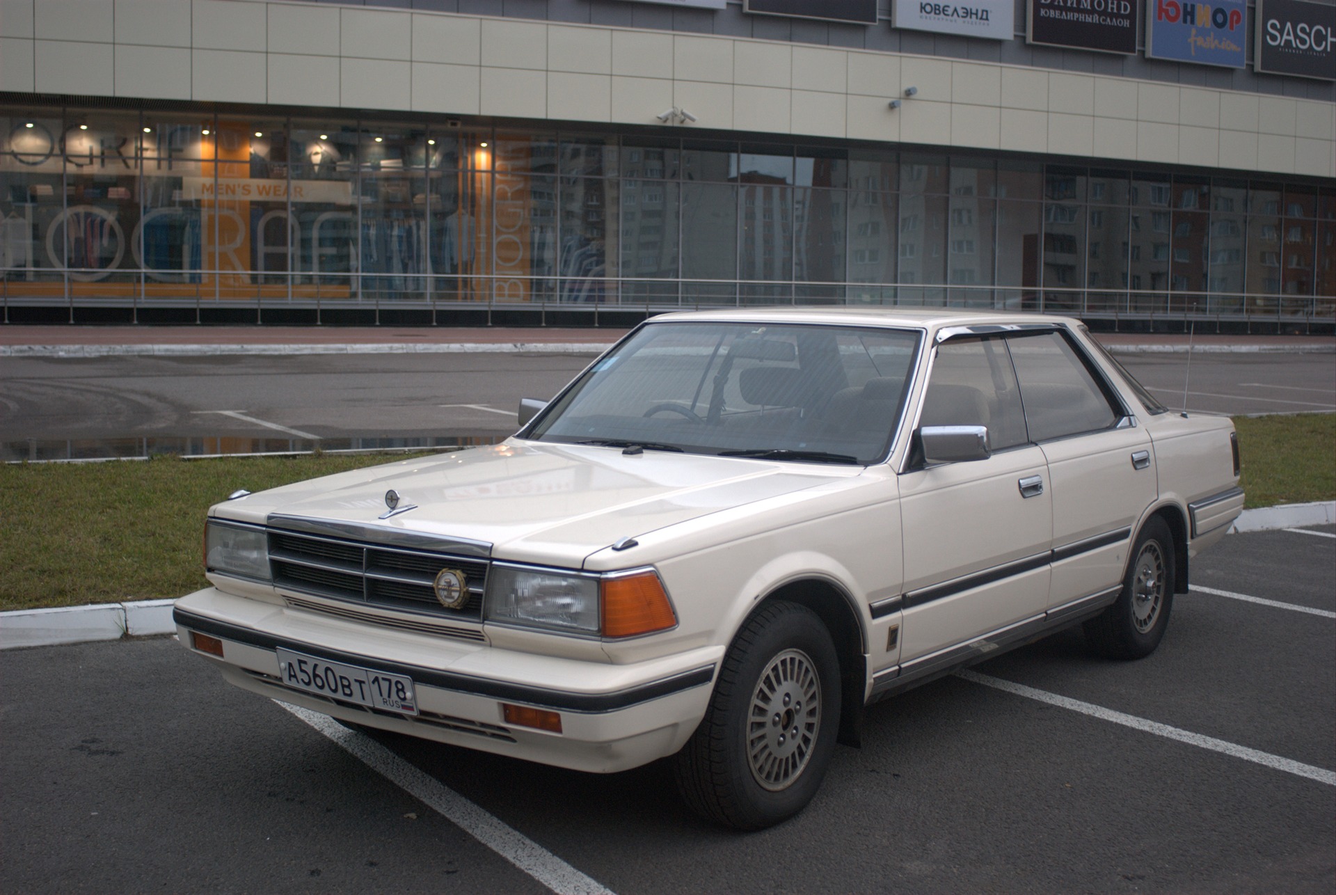 Nissan Gloria 1980