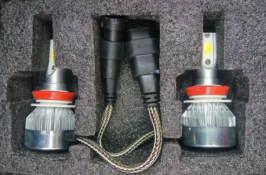 Светодиодные лампы в ПТФ Skoda Octavia a5.