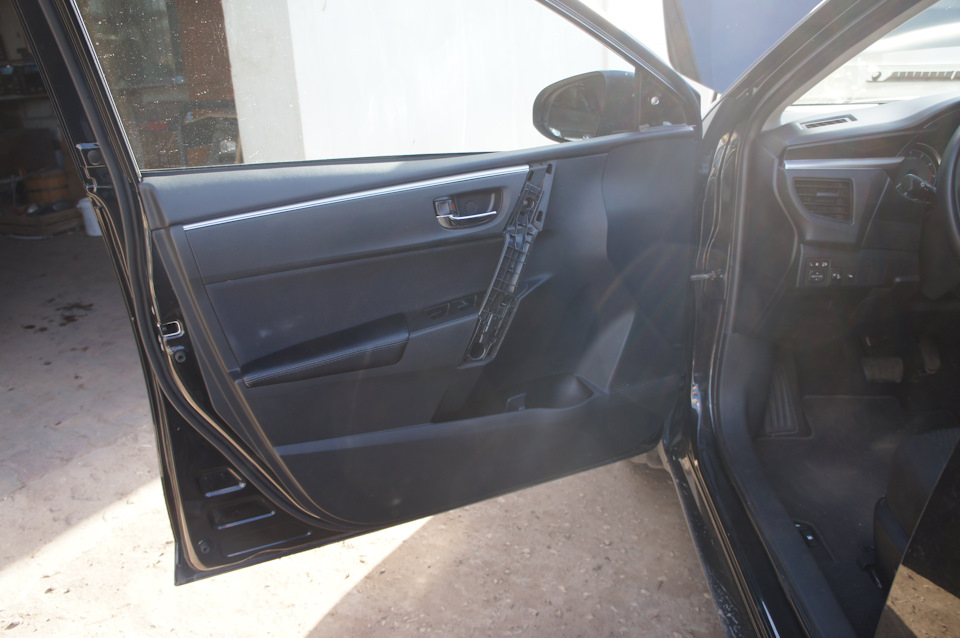 Установка высокочастотных динамиков (твиттеров) — Toyota Corolla (160 ...