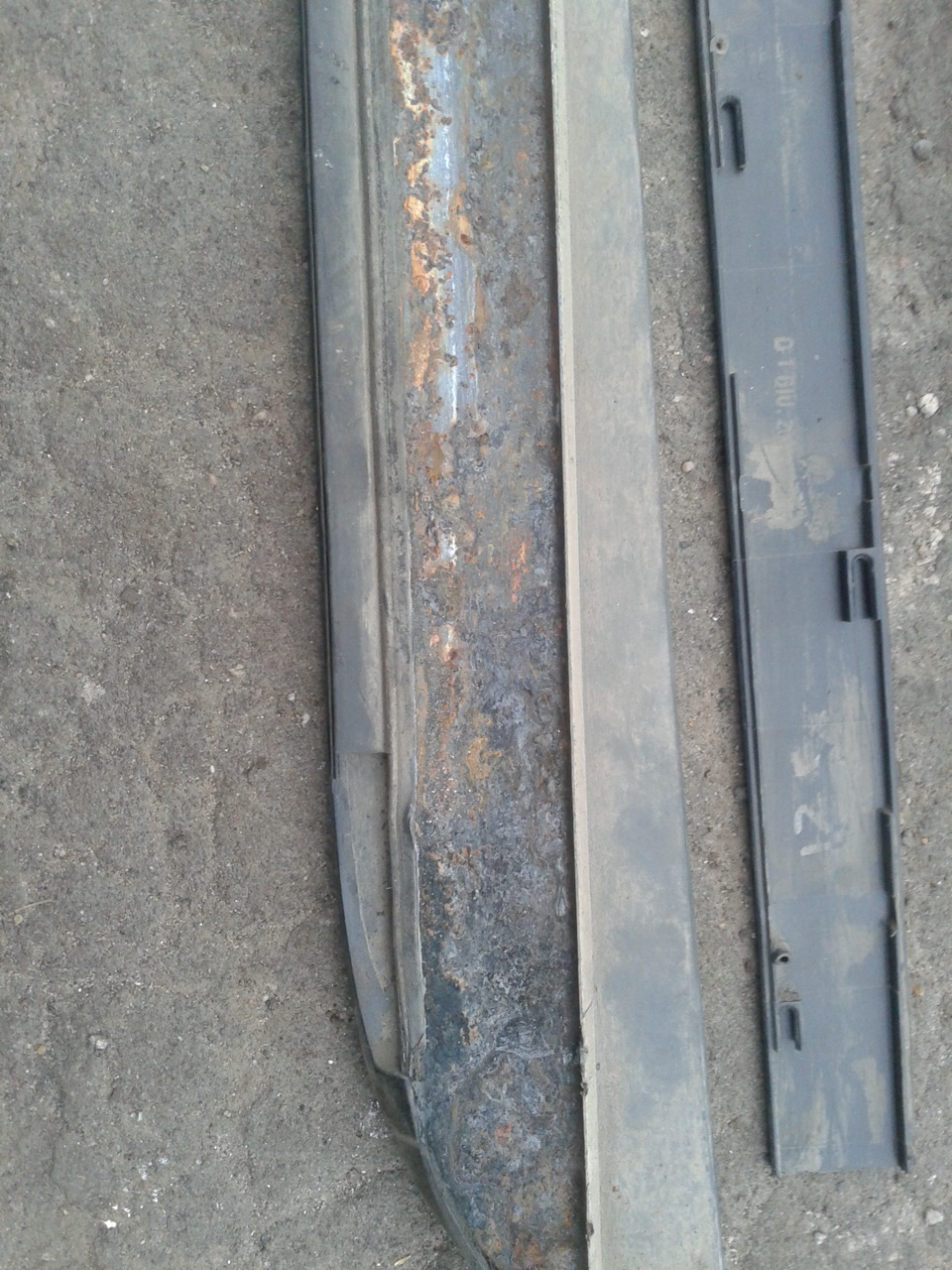 Ремонт молдингов (часть 2) — Audi A6 (C6), 3 л, 2005 года | своими ...