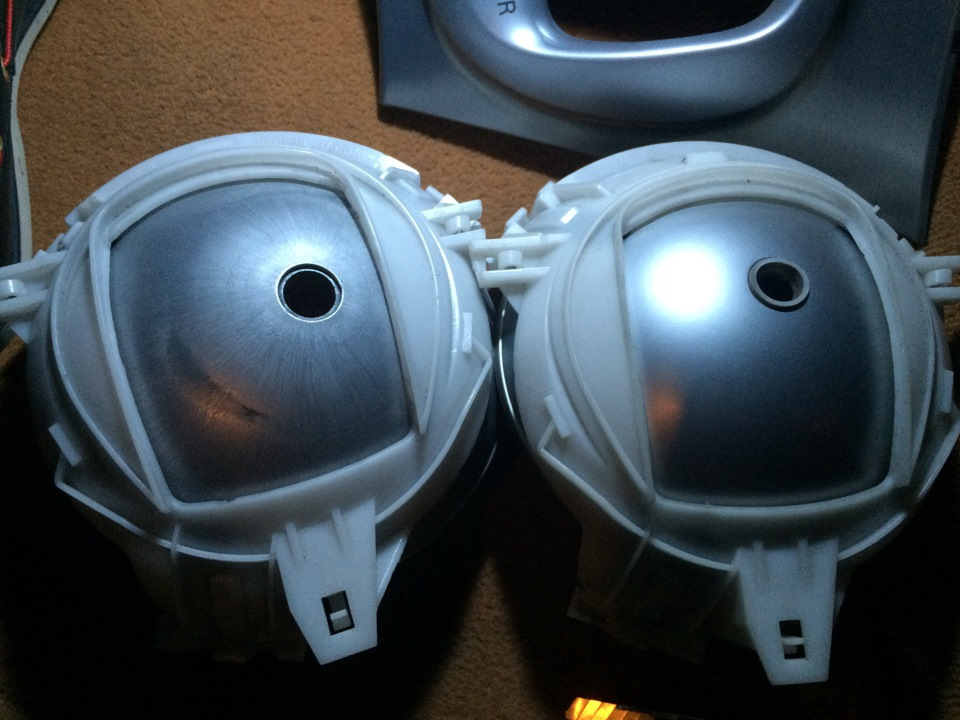 #4. Проточка тормозных дисков, эмблема "лось", dynaudio, телефон ...