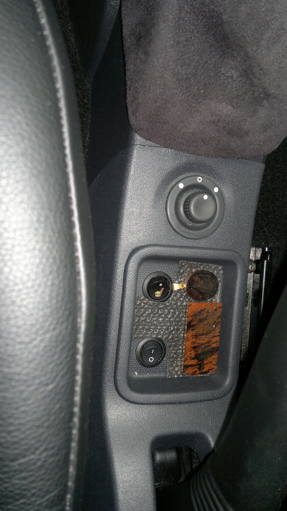 Кнопочки — Nissan Almera V (G11/15), 1,6 л, 2013 года | аксессуары | DRIVE2