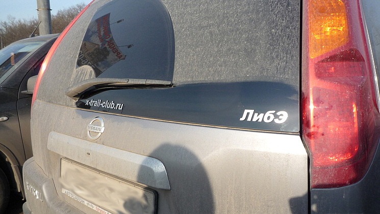 Nissan X-Trail серый 2.0