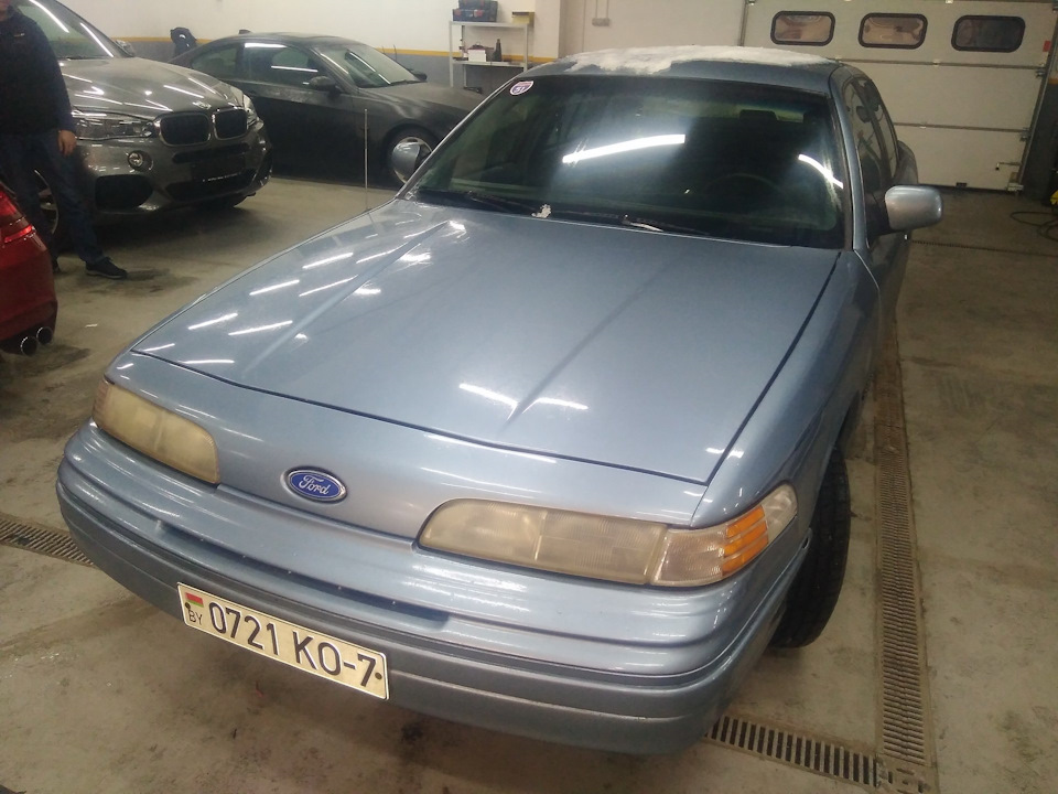 А над внешним видом еще предстоит поработать — Ford Crown Victoria (1G)