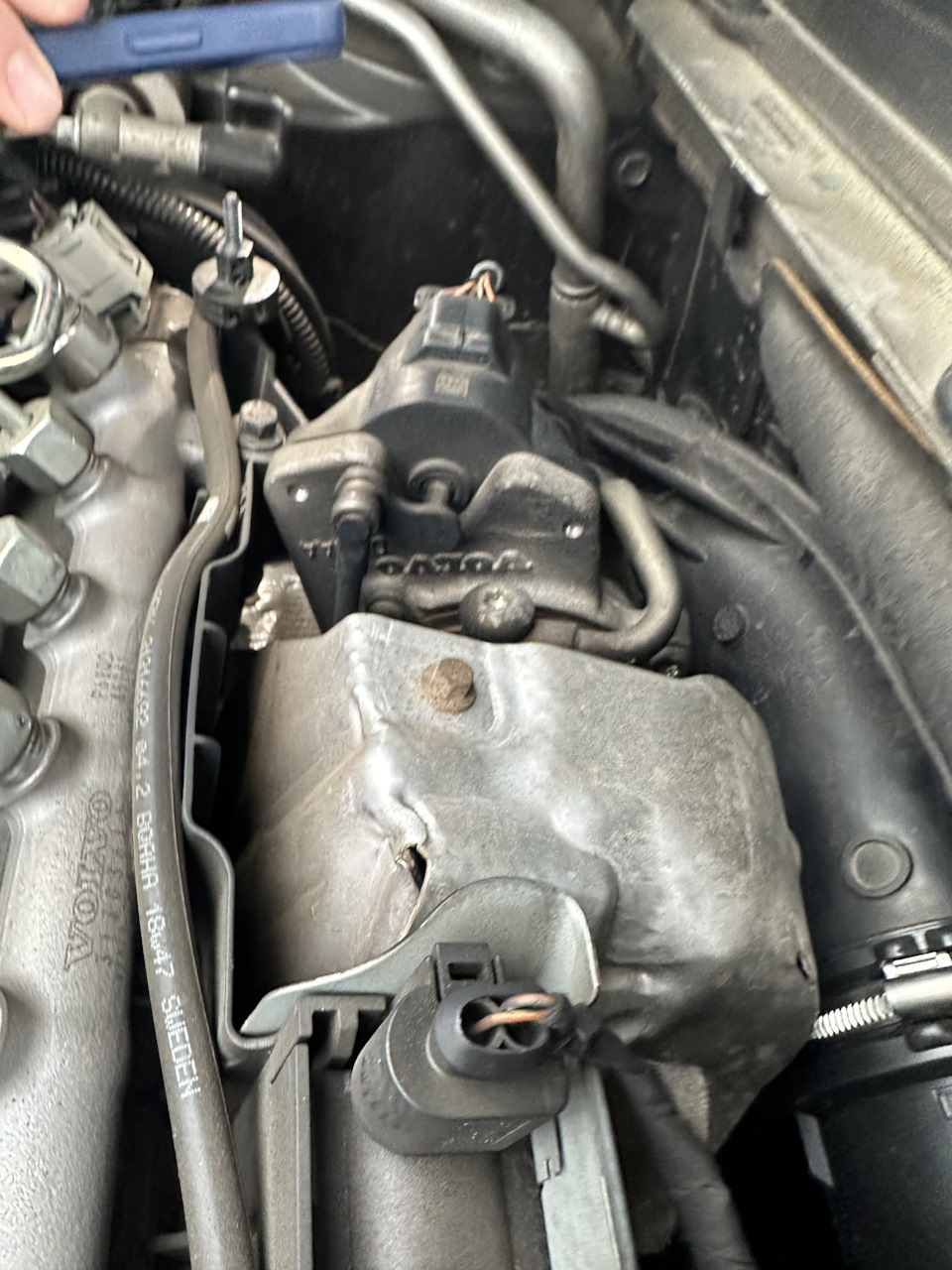 Запах выхлопа в салоне. Решено. — Volvo V90 Cross Country, 2 л, 2019 ...