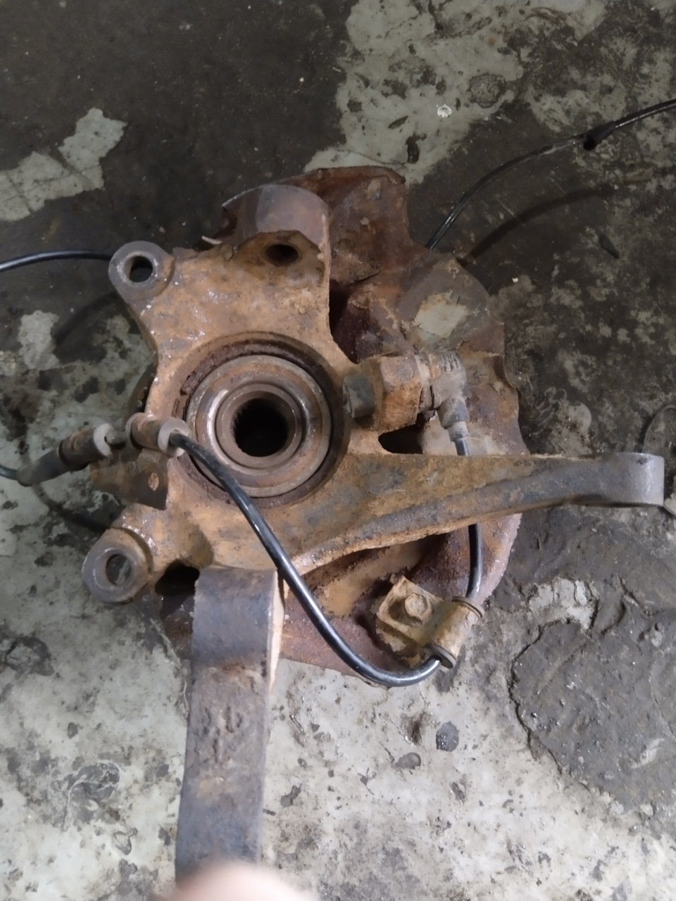 Замена поворотных кулаков — Hyundai Elantra (3G), 2 л, 2000 года ...