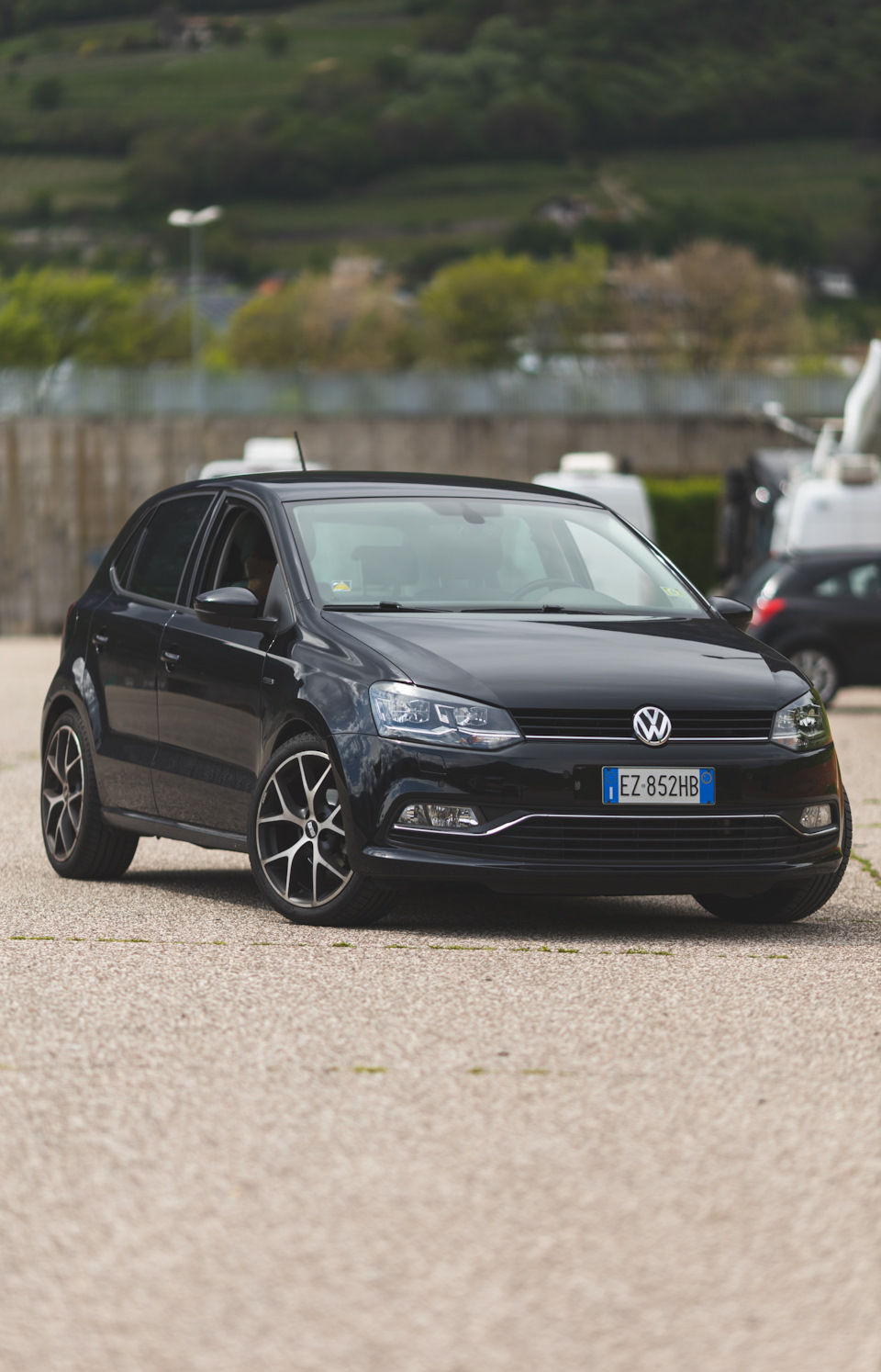 Продажа — Volkswagen Polo Mk5, 1,2 л, 2015 года | продажа машины | DRIVE2