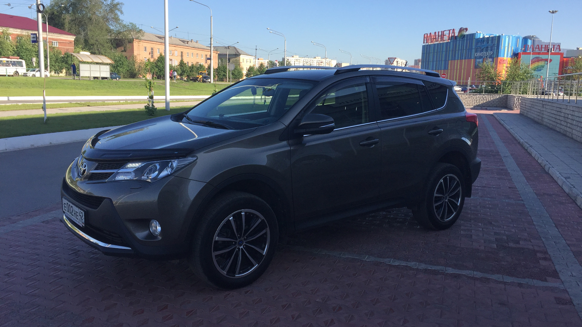 Toyota RAV4 (IV) 2.5 бензиновый 2013 | 🇯🇵Бронзовый Японец на DRIVE2