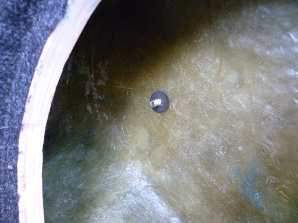 Крепление сабвуфера в крыле — Mitsubishi ASX, 1,6 л, 2013 года ...