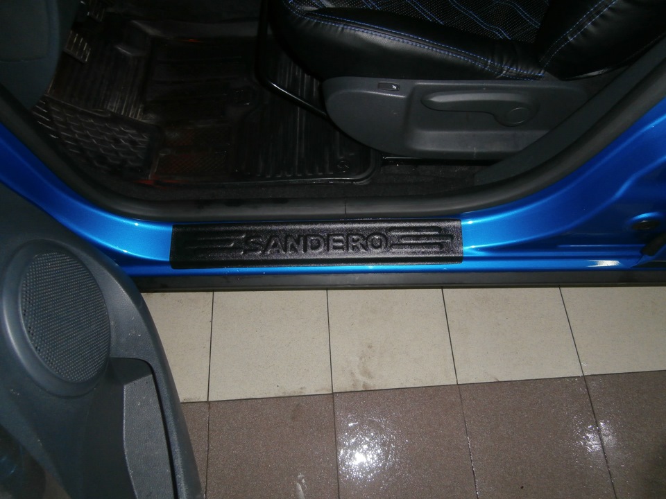 передний порог — Renault Sandero Stepway (2G)
