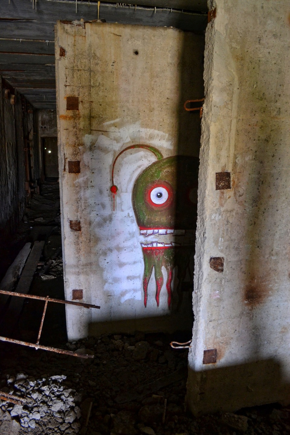 Рисунки как в фильмах ужасов=) — Opel Combo C