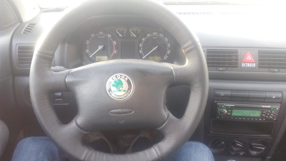 Оплетка на руль — Skoda Octavia A4 Mk1, 1,4 л, 2006 года | тюнинг | DRIVE2