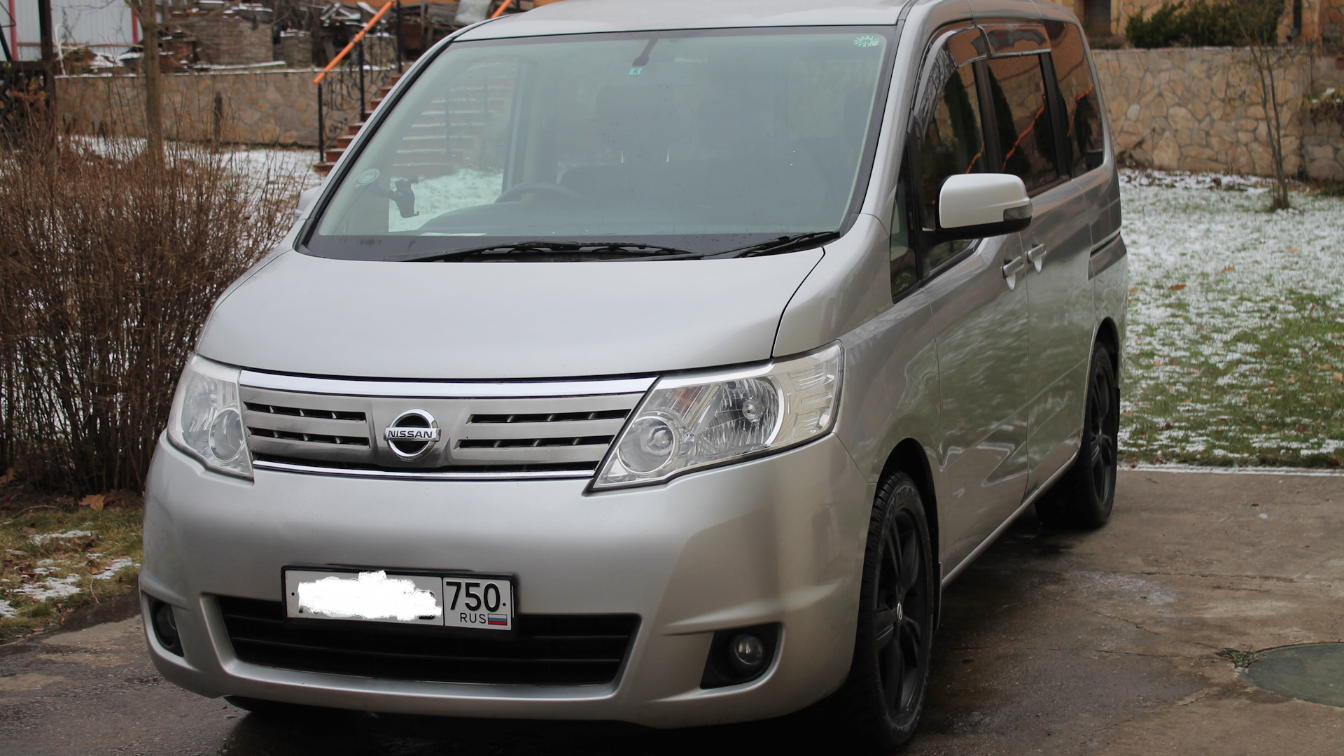 Nissan Serena Impul