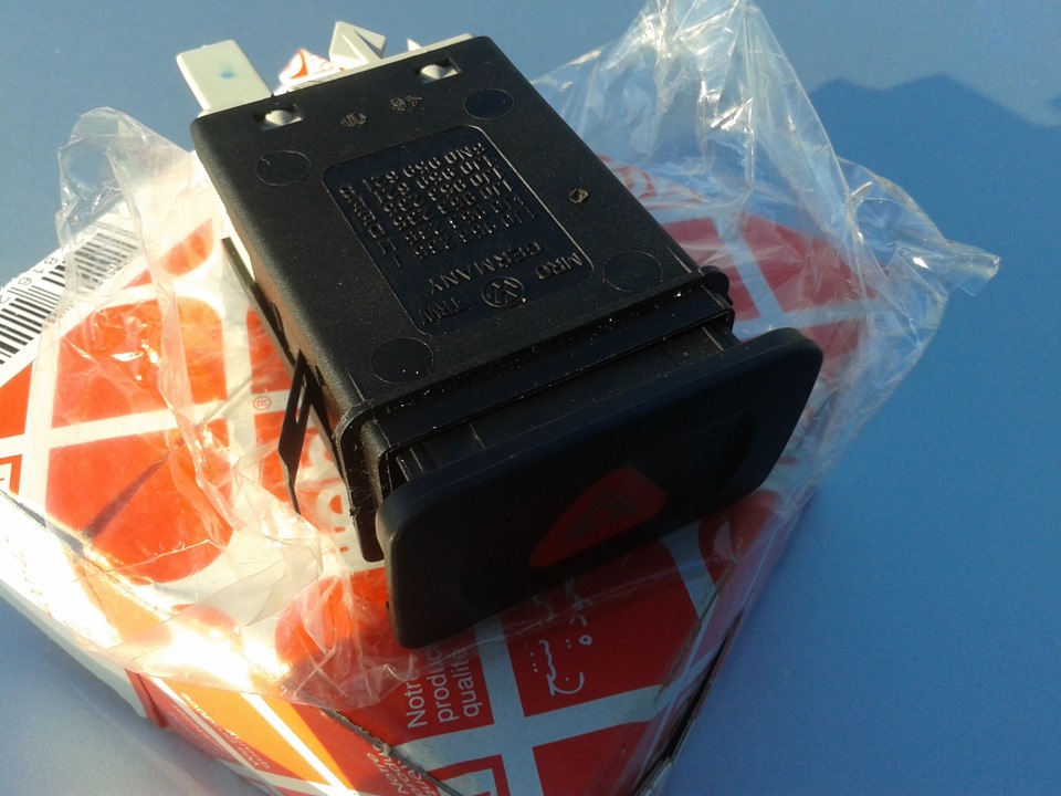 аварийка и поворотники встали в ступор, горя оранжевым огнём… — DRIVE2