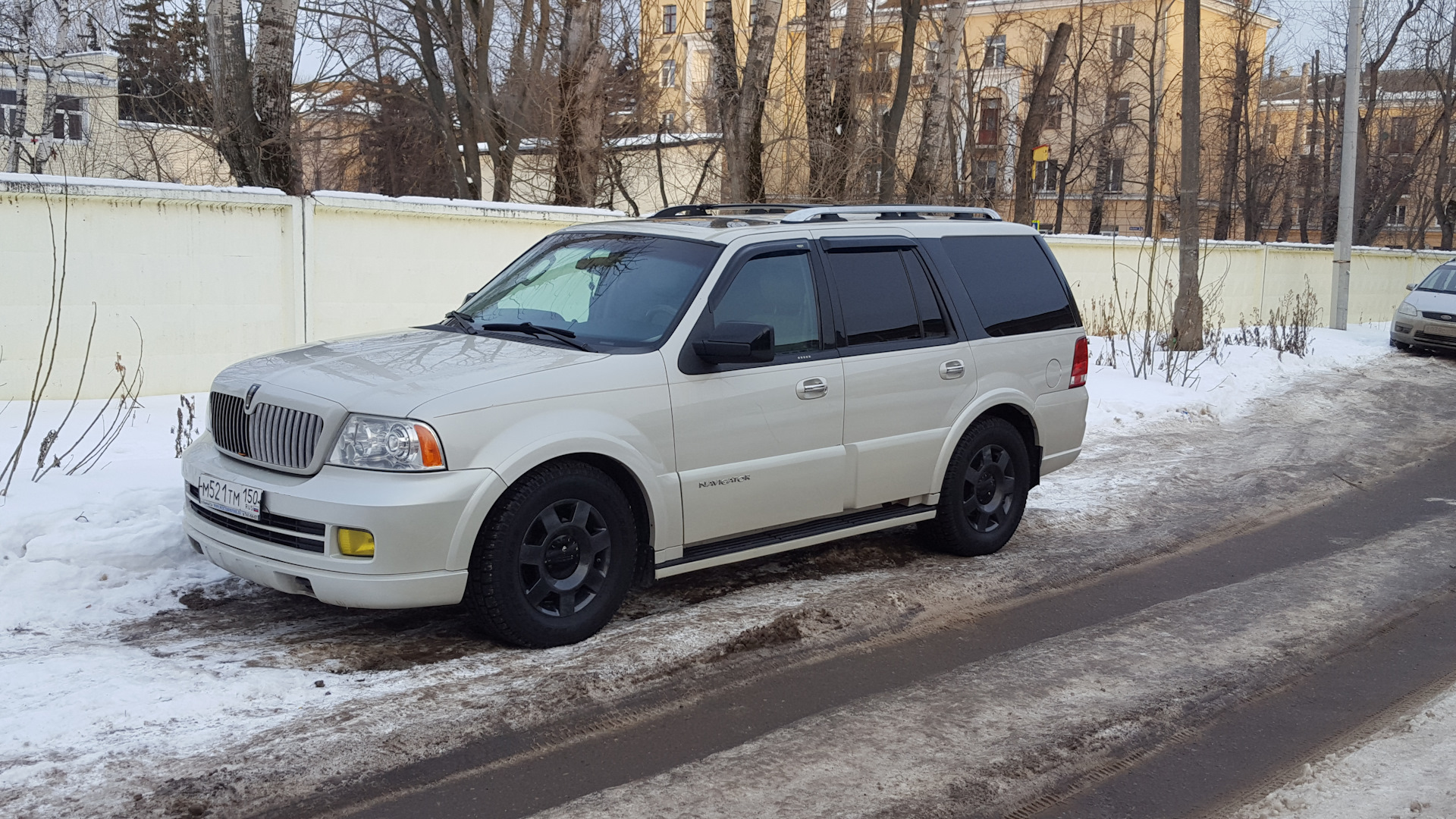 Lincoln Navigator 2001 Р±РµР»С‹Р№