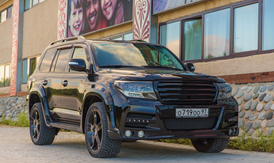 прокачка ленд крузер 200. Toyota land cruiser 200 mtr 2020. тойота ланд крузер 200 tuning. Toyota land cruiser 200 антихром обвес. тюнингованный тойота ленд крузер 200.