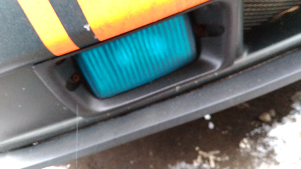 Внеплановая замена лампочек в противотуманках. — Lada 21101, 1,6 л ...