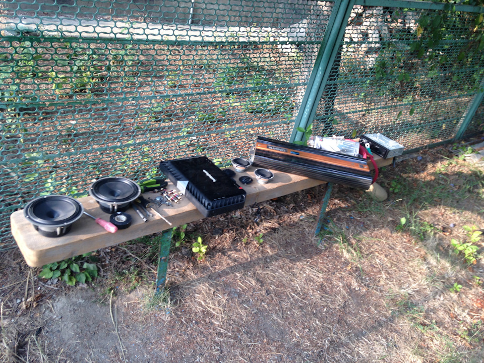 Установка автозвука — Opel Astra J GTC, 1,4 л, 2012 года | автозвук ...