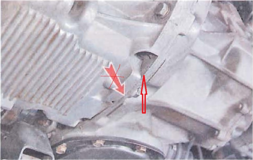 Течь масла между двигателем и коробкой дэу нексия