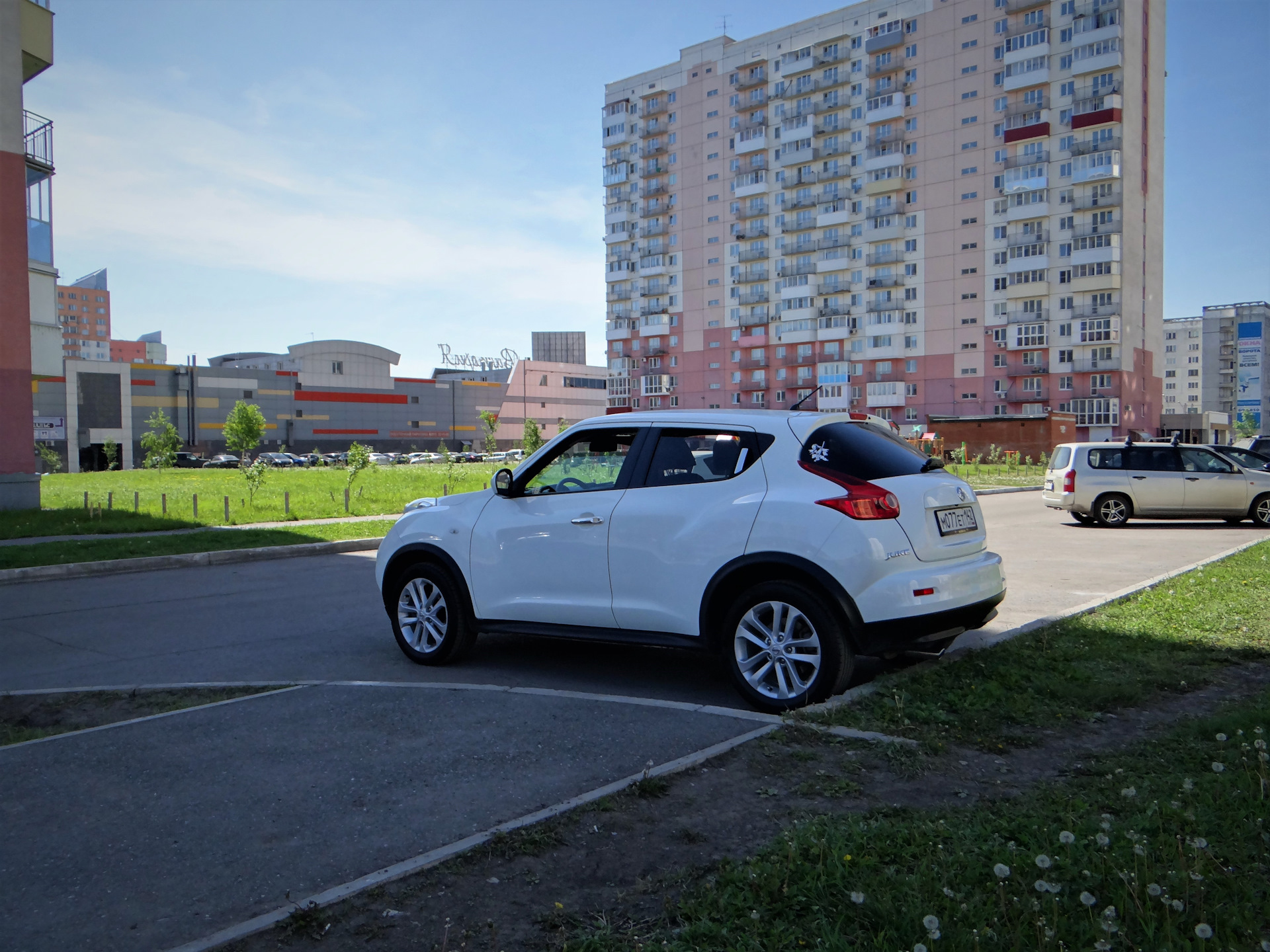 Дверь nissan juke