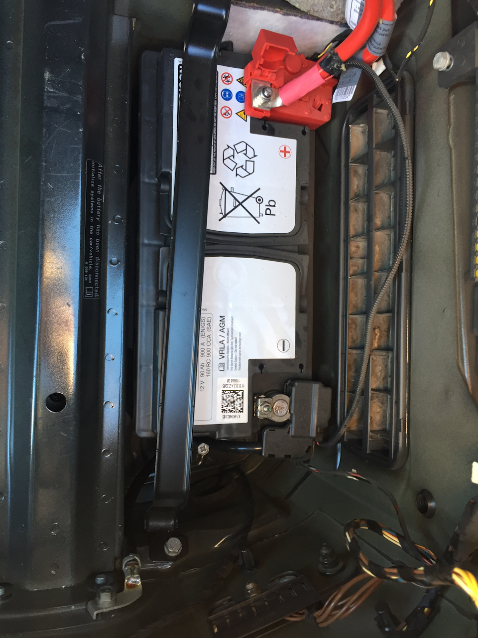 Первая неисправность, слабый заряд аккумулятора — BMW 5 series (E60), 3 ...