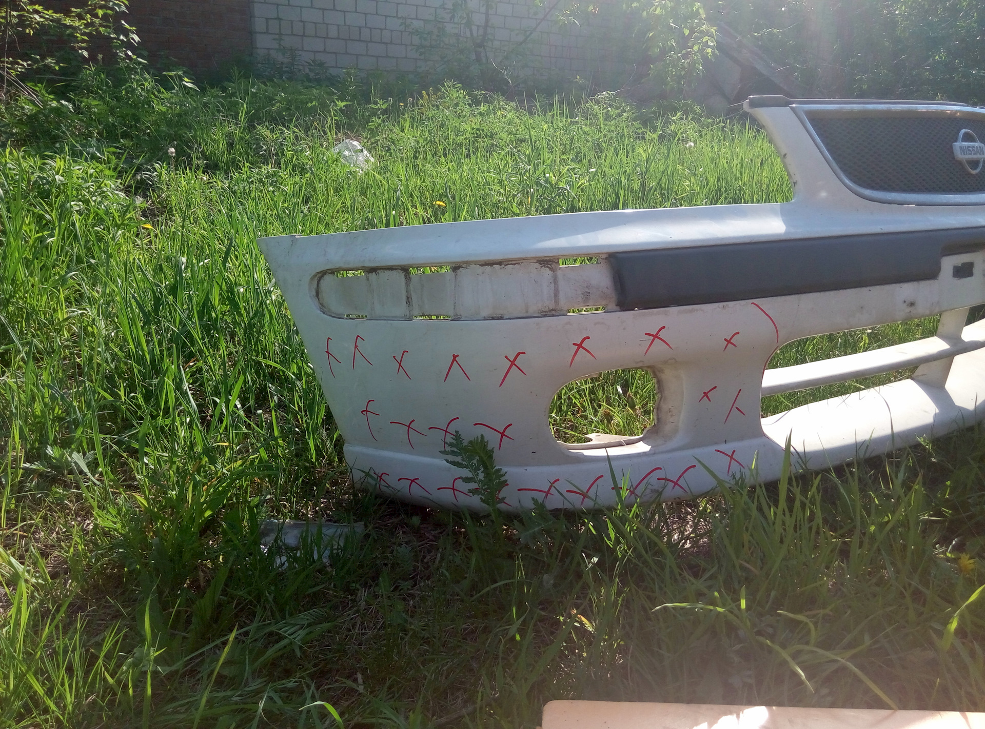 Трудо выебудни. (левый порог, передний бампер) — Nissan Sunny (B15), 1 ...