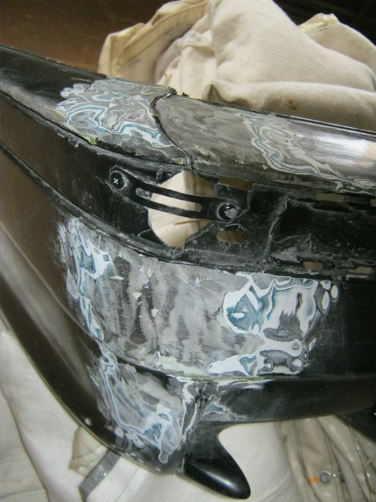 Пайка бампера. Восстановить бампер. Ремонт бамперов материал. Пластиковый кузов. Ремонтный пластик для пайки бамперов.