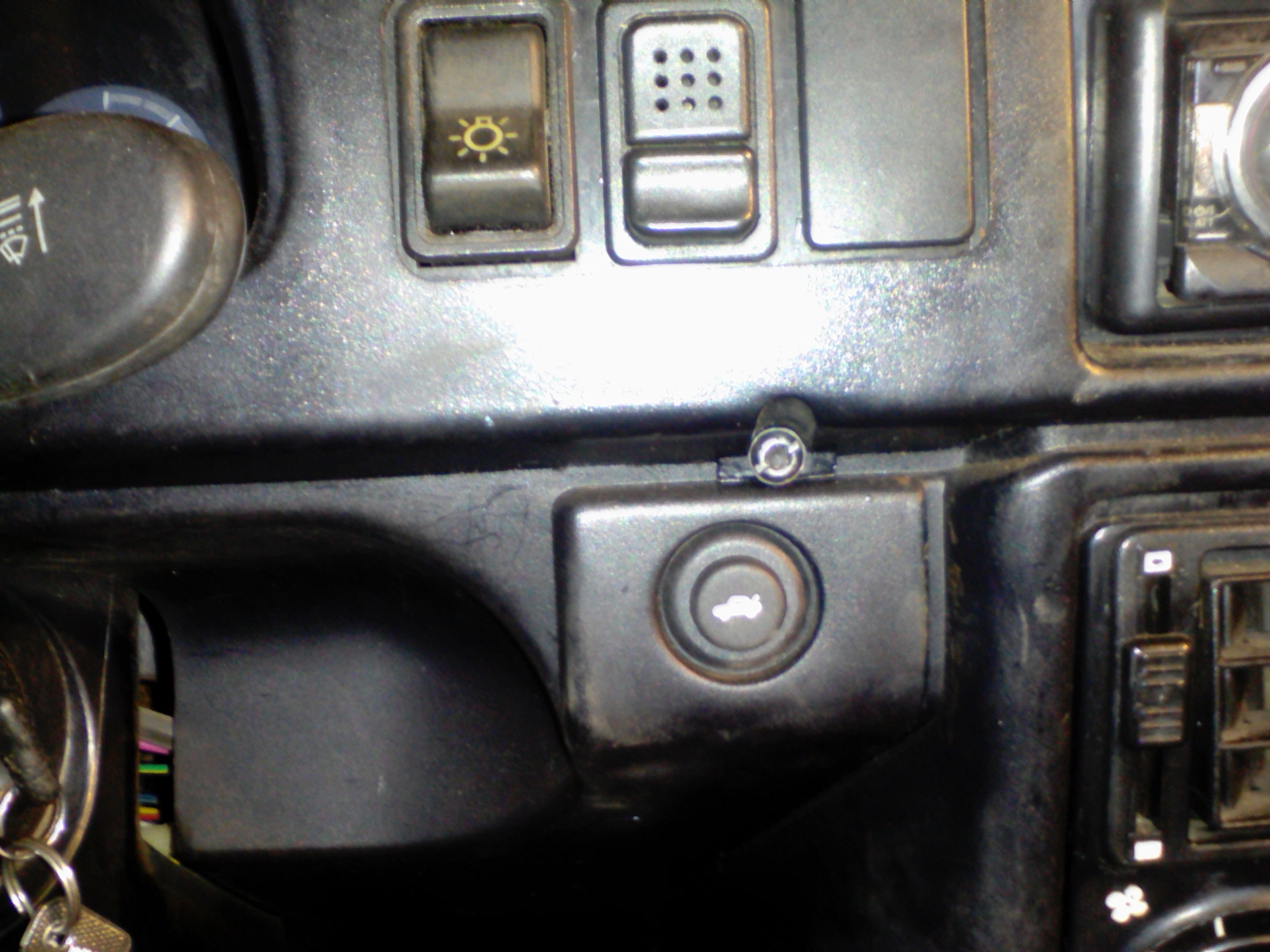 Блок корректора фар иж 2126. Заглушка кнопки иж ода. Кнопки иж ода. Кнопки иж ода. Иж ода 2126 салон.