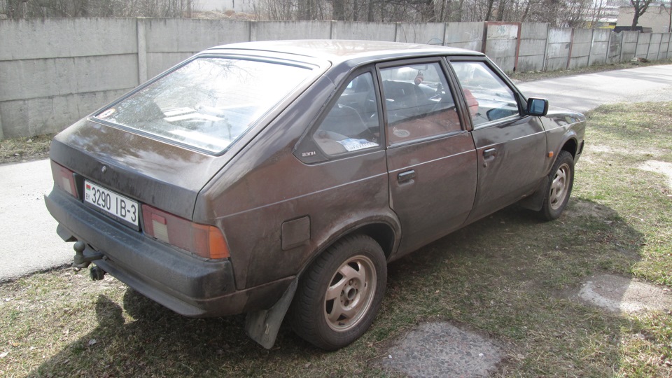 Фото в бортжурнале Москвич 2141. Запчасти на фото: S3290