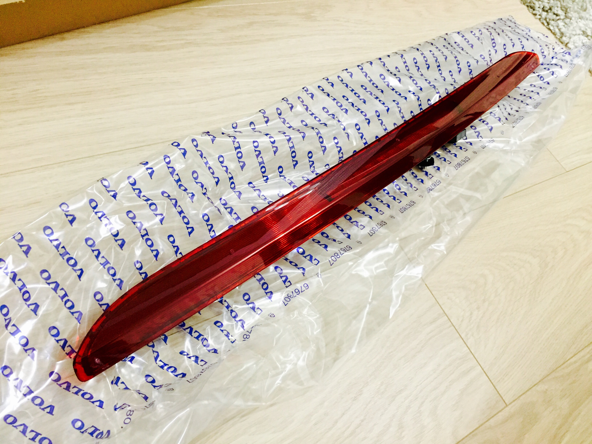 Volvo xc60 лампочка стоп сигнала. Volvo xc90 2004 габаритные огни. Стоп сигнал хс90. Верхний стоп сигнал volvo xc60. Volvo xc60 фары задние.