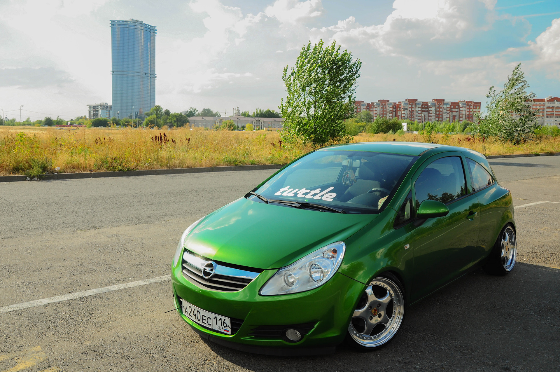 Opel Corsa 2007 stance