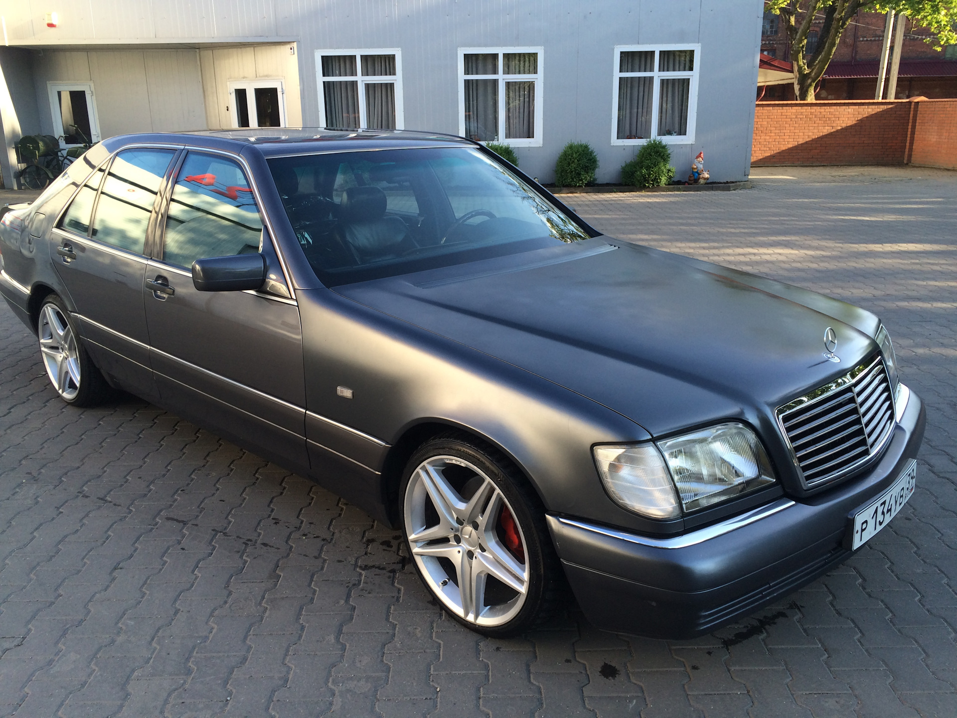 Mercedes w140 на дисках AMG