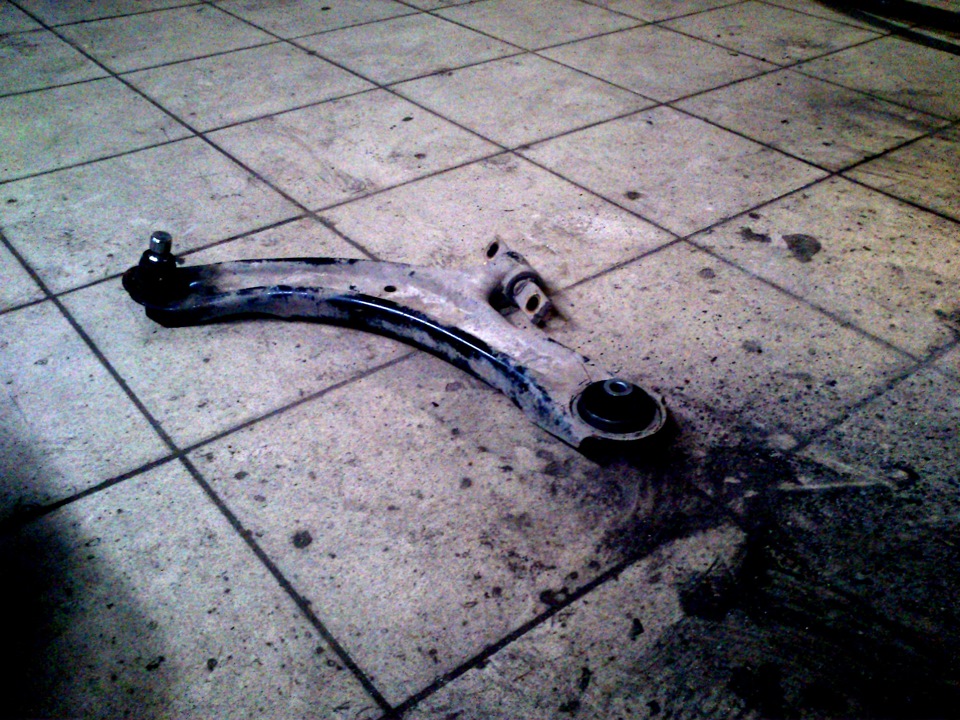 Перепрессовка шаровых — Nissan Qashqai (1G), 1,6 л, 2008 года ...