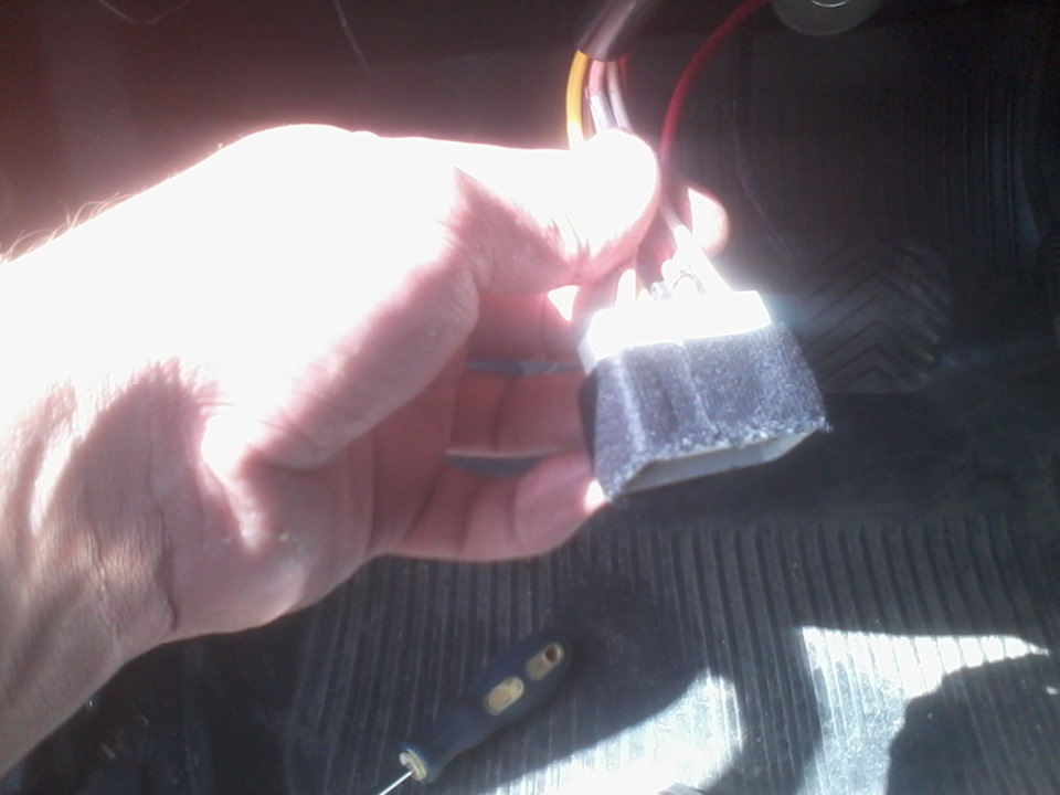 "доработка" кожуха рулевой колонки. — ГАЗ 3110, 2,3 л, 2001 года ...