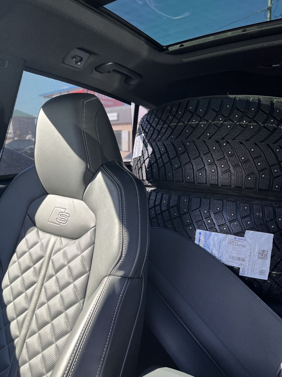 Фото в бортжурнале Audi Q8. Запчасти на фото: 9921562