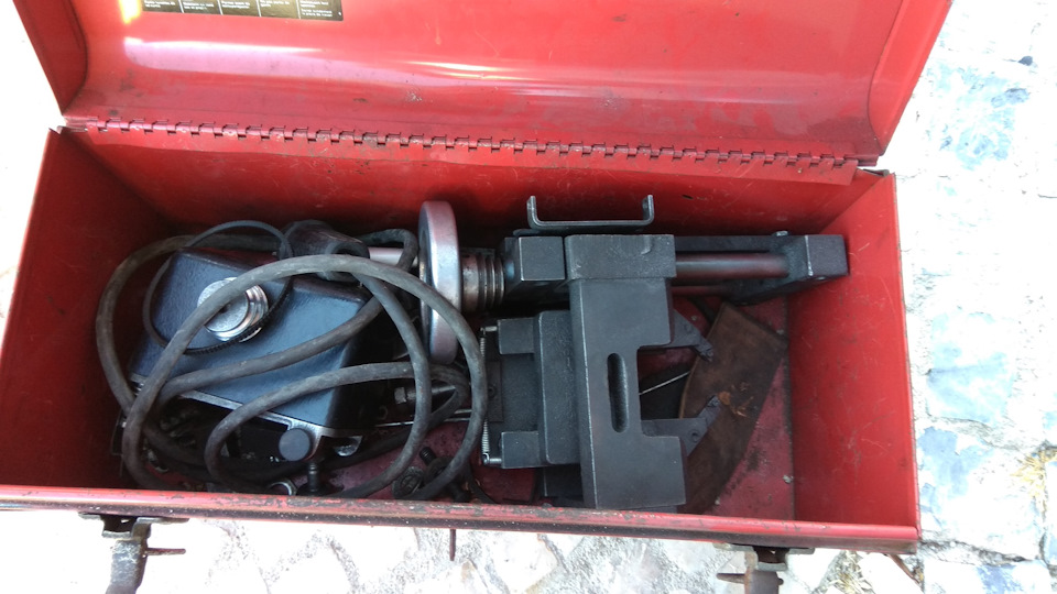 Биение руля при нажатии тормоза — BMW 5 series (E39), 4,4 л, 1996 года ...