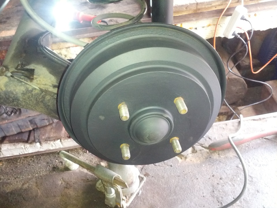 Замена задних амортизаторов — Ford Fiesta (Mk V), 1,2 л, 2006 года ...
