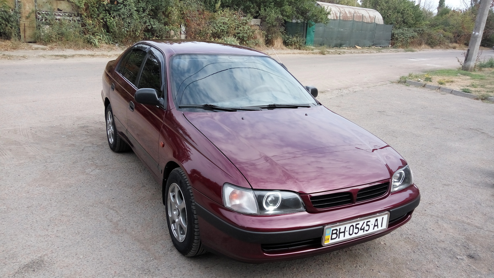 Toyota carina e фото