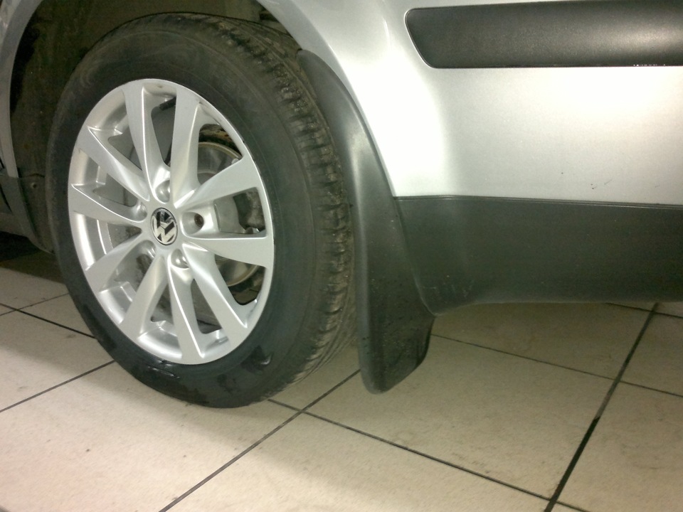 Брызговики и коврики — Volkswagen Passat Variant (B5), 1,9 л, 2004 года ...