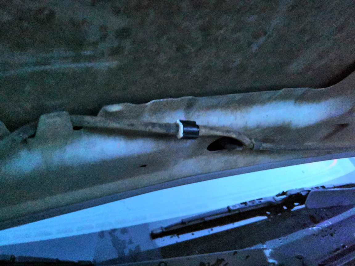 Веерные форсунки омывателя мазда 626 — Mazda 626 V (GF), 1,8 л, 1998 ...