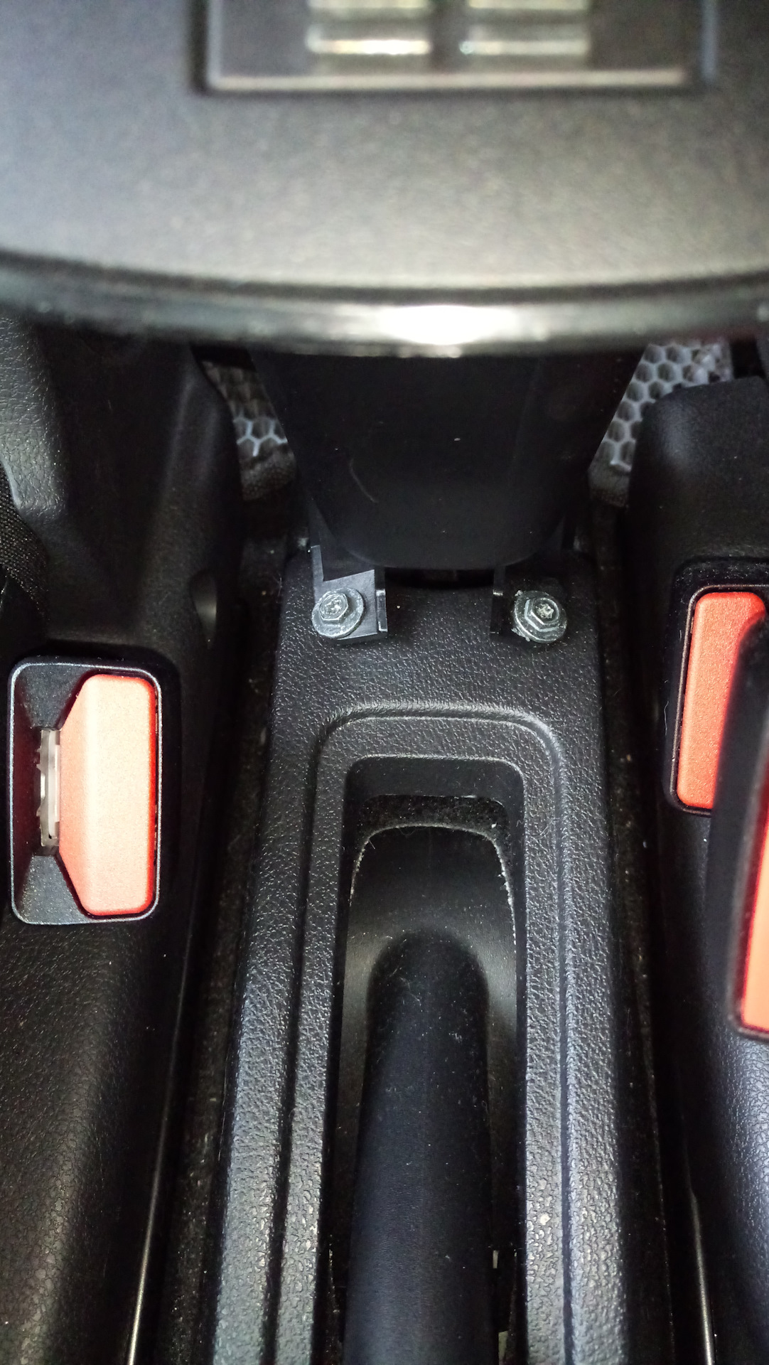 037.Снятие подлокотника — Lada XRAY Cross, 1,8 л, 2019 года | просто ...