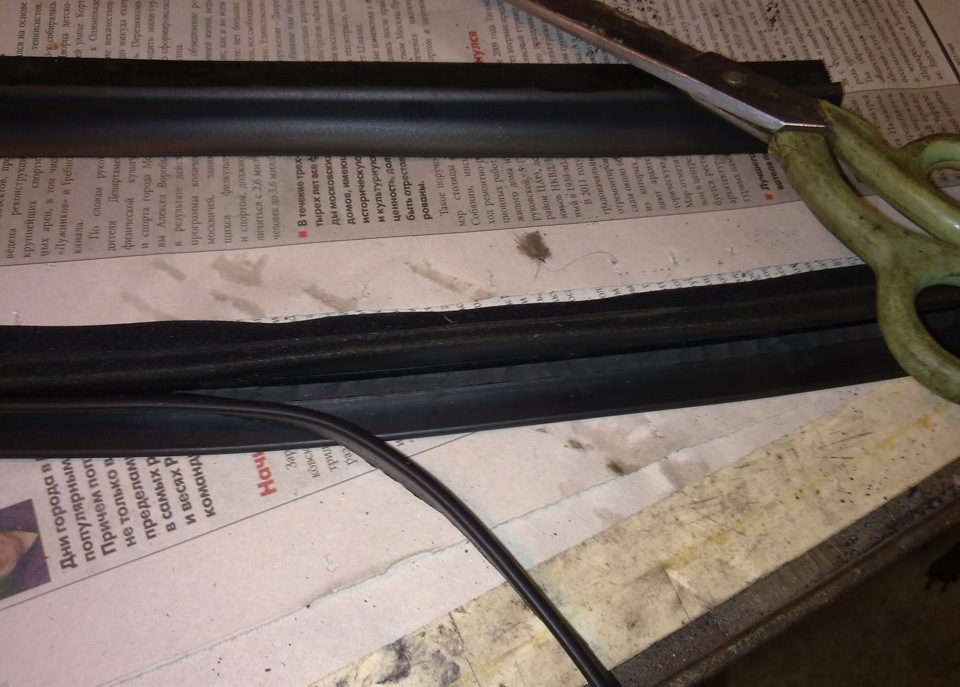 Уплотнитель 5 двери great wall safe. Уплотнитель задней двери ховер н5. Great wall safe уплотнитель стекла. Молдинг двери 2108. Уплотнительная резинка p type автомобильный.