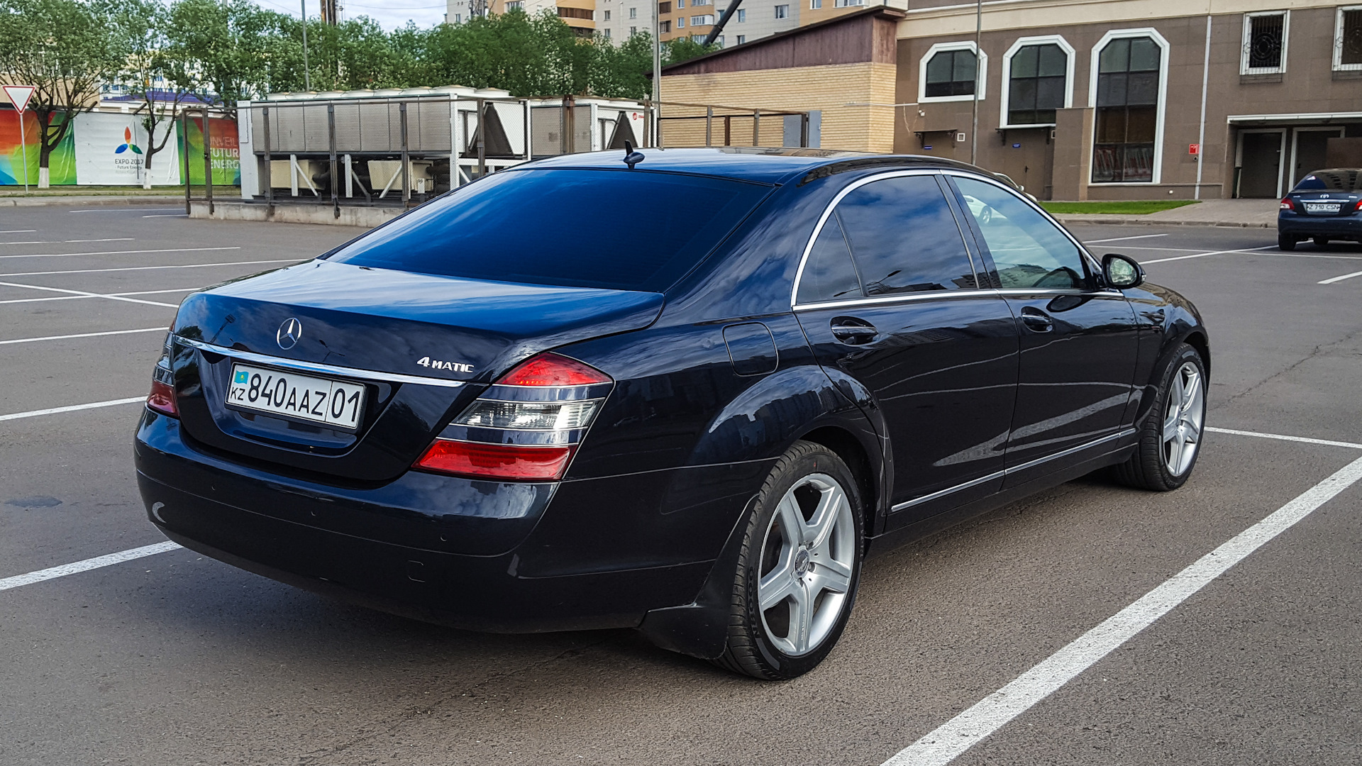 Мерседес 221 2007. W221 s500. Мерс w221 3.0 Diesel. 255 45 R18 w221.