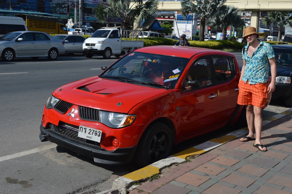 mitsubishi colt 2011