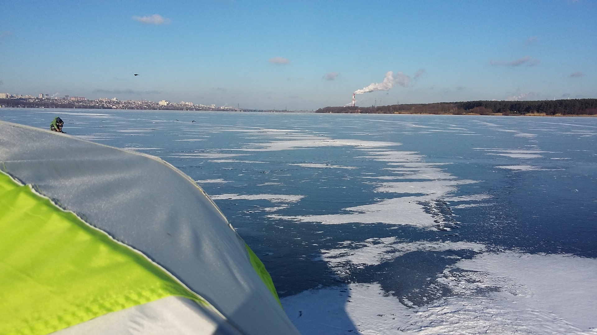 Водохранилище зимой. Водохранилище Воронеж зима. Варваровское водохранилище зимой. Карманово водохранилище зима. Рыбинское водохранилище зима.