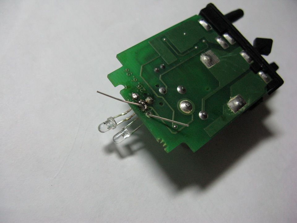 Перепайка микросхем. Подогрев для перепайки светодиодов. Перепайка диодов в блоке печки 2110. Перепайка компрессора. Перепайка гнезда антенны на ЖК телевизоре.