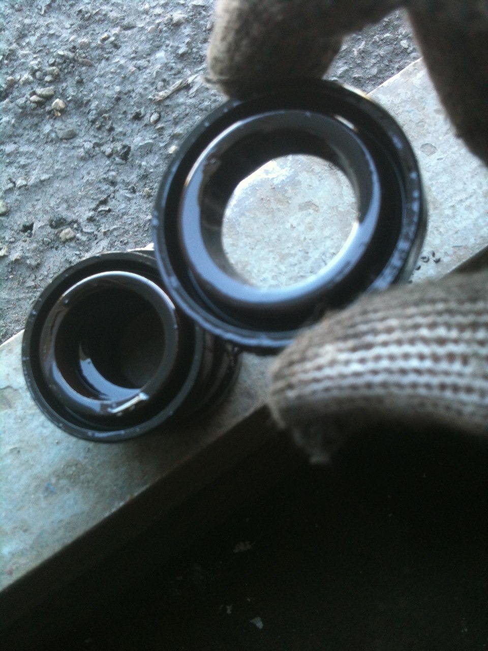 Убираем протеки в свечные колодцы — Toyota Corolla (100), 1,5 л, 1992 ...