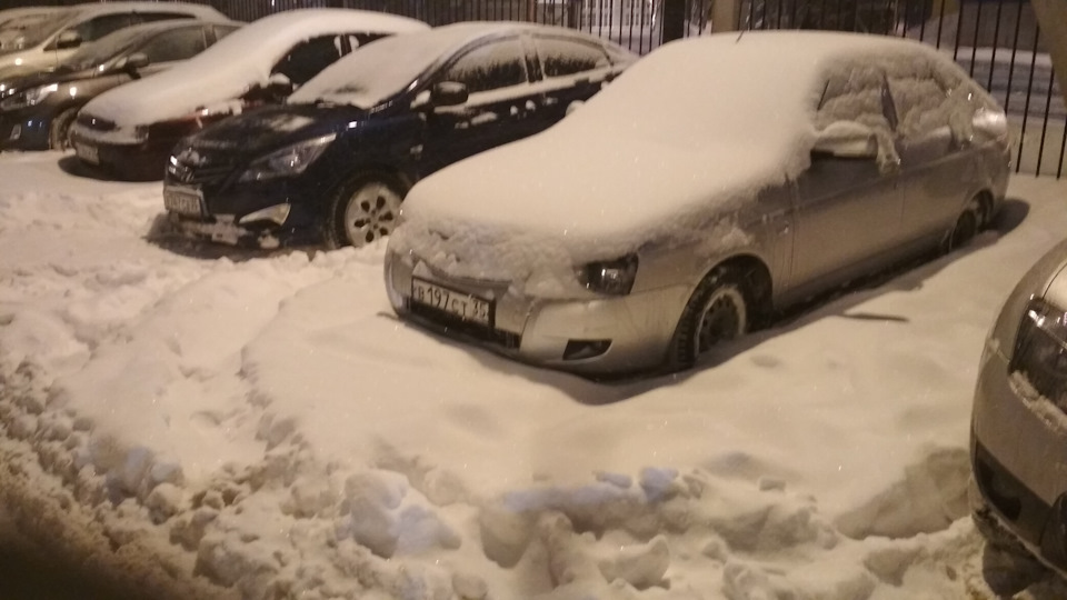 Дребезг в крыше(( — LADA Приора хэтчбек, 1,6 л., 2011 года | наблюдение ...