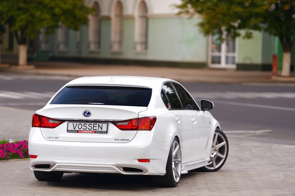 GS 350 на Vossen